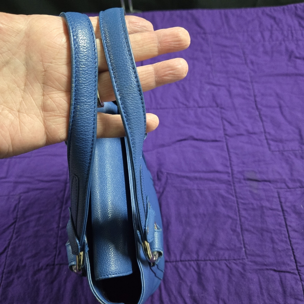 EUC MCM ROYAL BLUE LEATHER FLAP TOTE BUCKET BAG - Picture 8 of 13